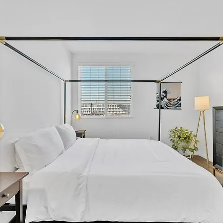 Luxury Dtla Condo